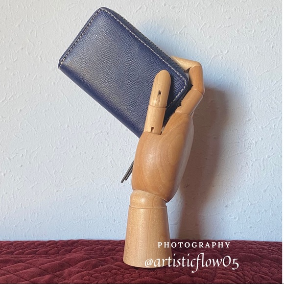 NEW! Dooney&Bourke Saffiano Large Credit Card Case - Picture 5 of 11